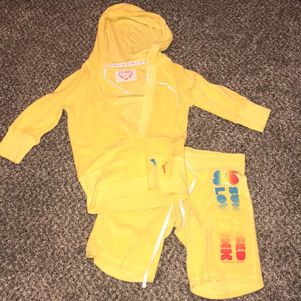 Swimsuit cover-up/ beach outfit